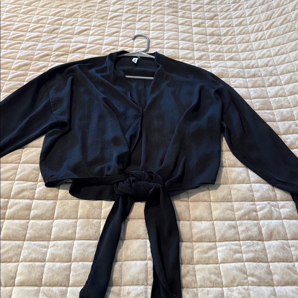 Glam black wrap top-crop style